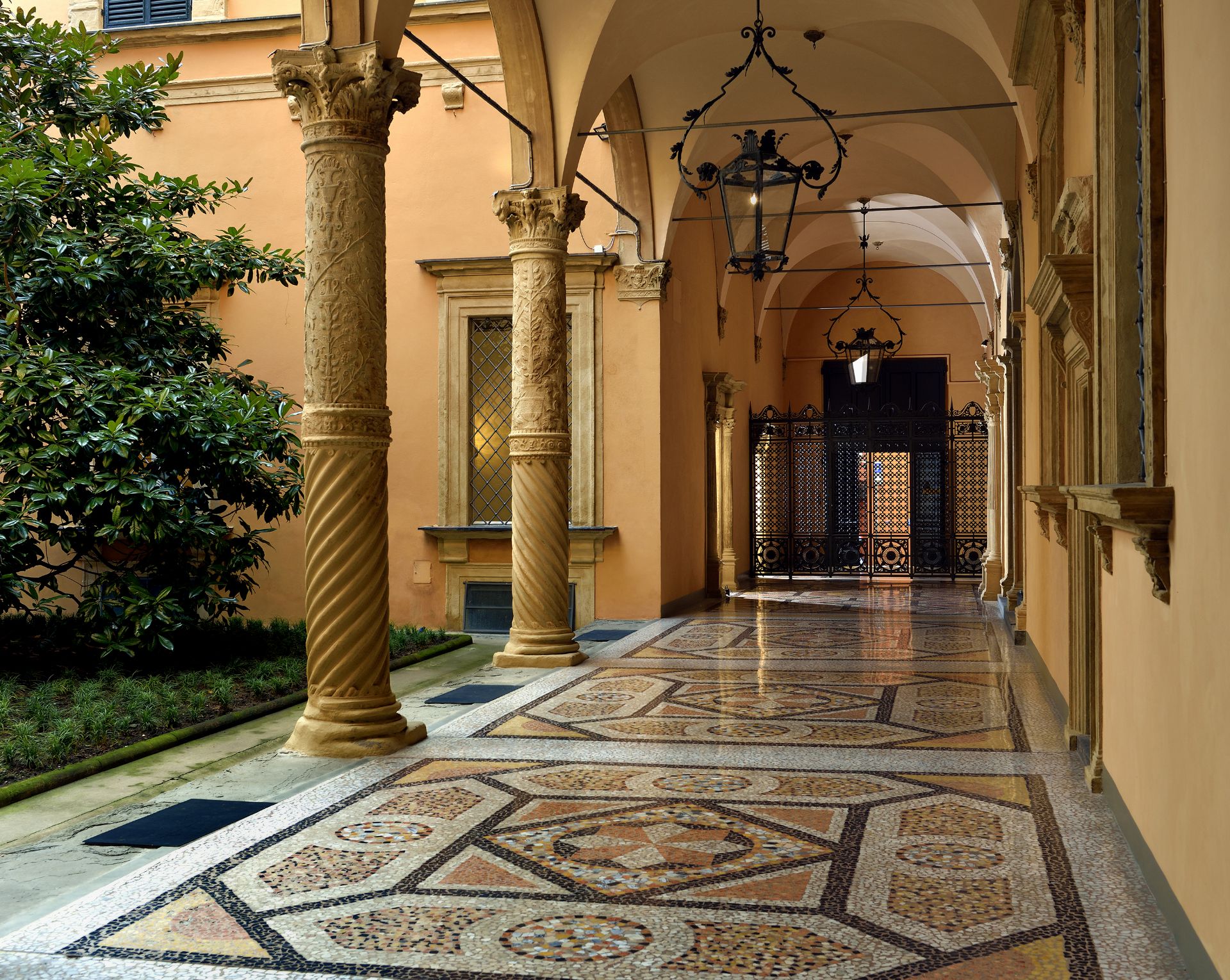 Palazzo Boncompagni Loggiato