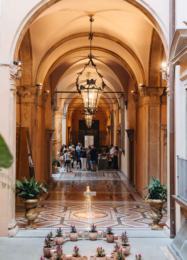 palazzo boncompagni aperitivo nella loggia