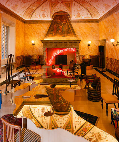 Tavolo love difference sala del papa