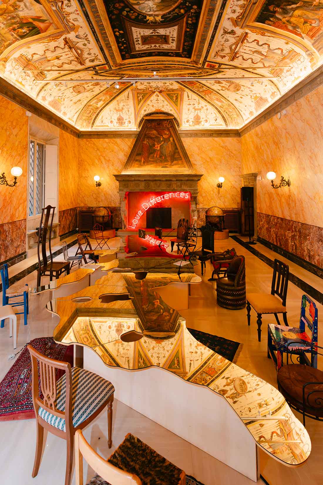 Tavolo del Mediterraneo, una delle opere più emblematiche di Michelangelo Pistoletto